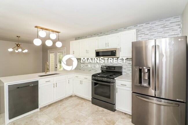 Building Photo - 3 Bedroom Pet-Friendly Home in Marietta, GA with Main Street Renewal