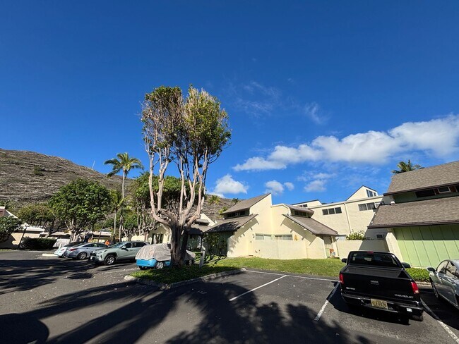 Building Photo - Hawaii Kai - The Village Green - 3 Bdrm/2 Bath/2 Prkg - $3,400