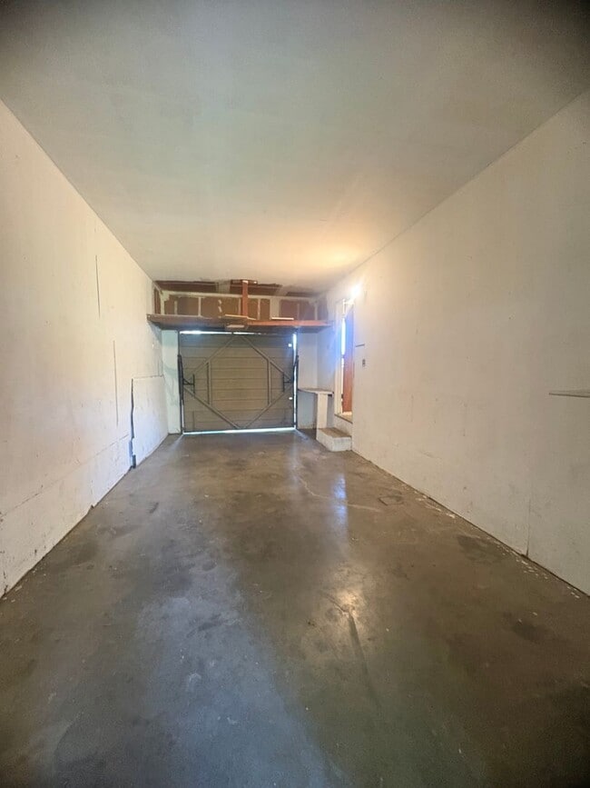 Building Photo - 1371/1373 Bancroft