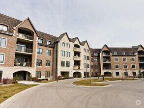 Building Photo - 1800 Amberley Ct