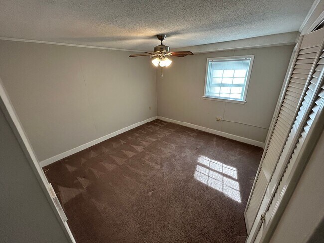 Building Photo - 306 Crawford Ct