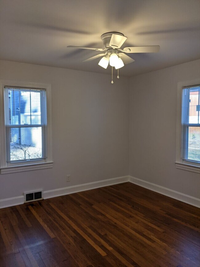 Building Photo - Beautiful Asheville Rental in the Malvern Hills Neighborhood!