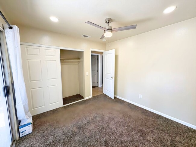 Building Photo - 8186-8188 Zinnia Place