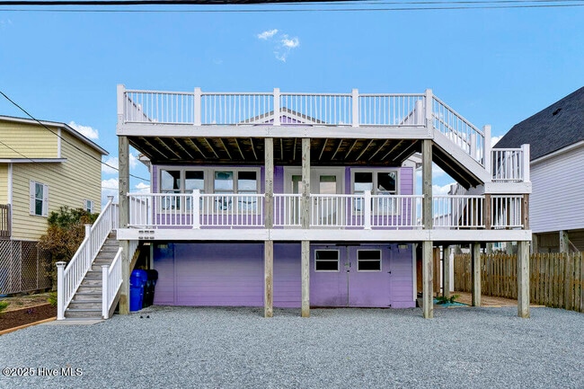 Building Photo - 1207 N Topsail Dr