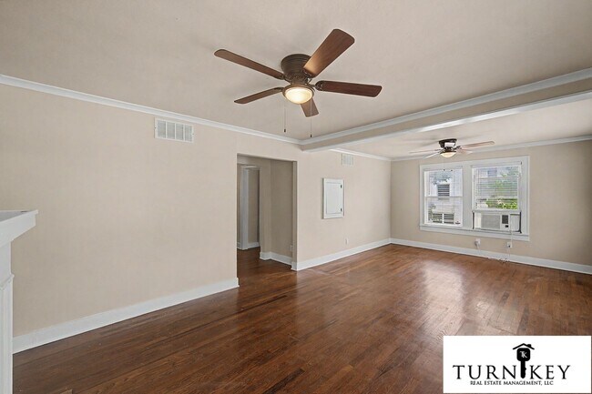 Building Photo - Spacious 2BR/2BA on the Bricks — Walk to Lucile's & the Cultural District