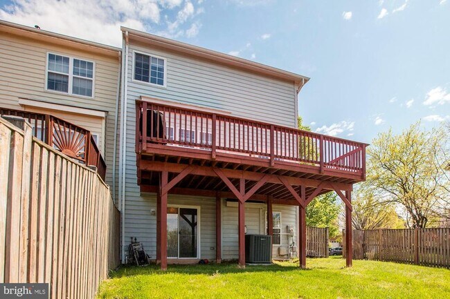 Building Photo - 13724 Valley Oak Cir