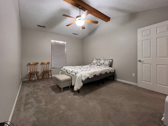 Building Photo - 2B1b Apartment Sublease Available at Cheswick Village