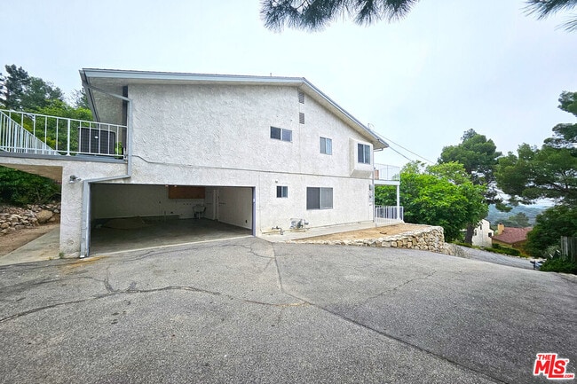 Building Photo - 2251 Maurice Ave