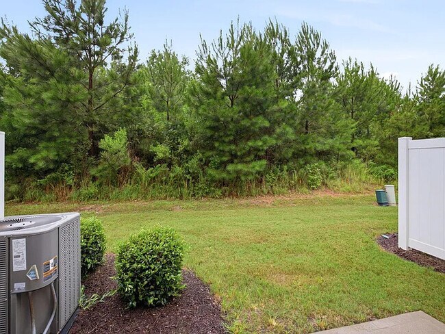 Building Photo - Lease OR Lease to Own