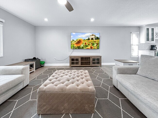 Building Photo - 4 Bed Waterfront Paradise with Pool, Dock & Gulf Access in Baileys Bluff