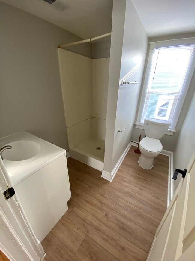 Building Photo - 2901 28th Ave S