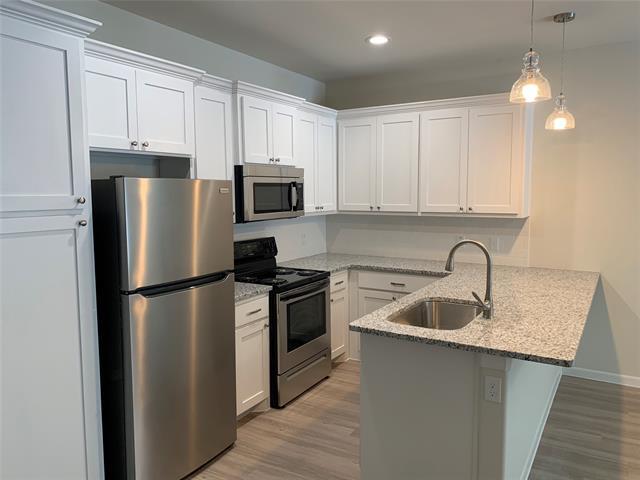 Building Photo - 2313 N Hickory St