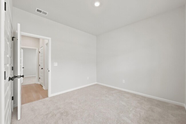 Building Photo - 334 Kindred Spirits Dr