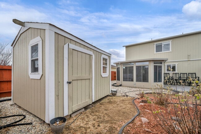 Building Photo - 17795 Oakview Ct