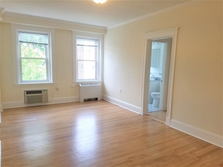 Building Photo - 7 Chauncy St