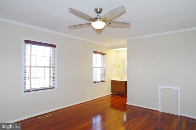 Building Photo - 4492 Ruggles Ct