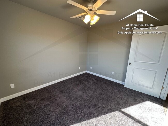 Building Photo - 1304 1 Preston Dr