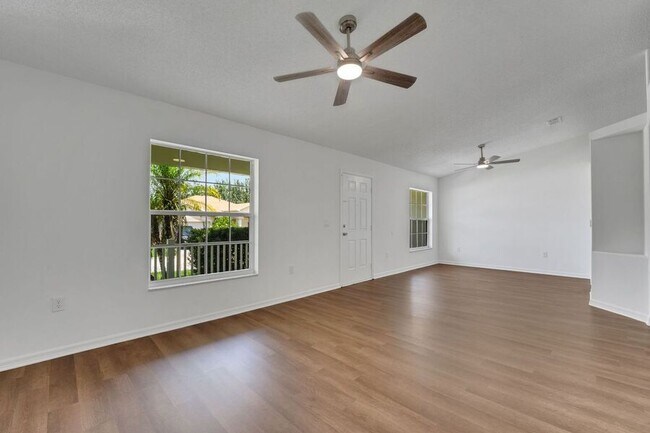 Building Photo - 502 Reddicks Cir