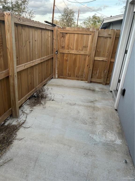 Building Photo - 11 Ricky Crossland