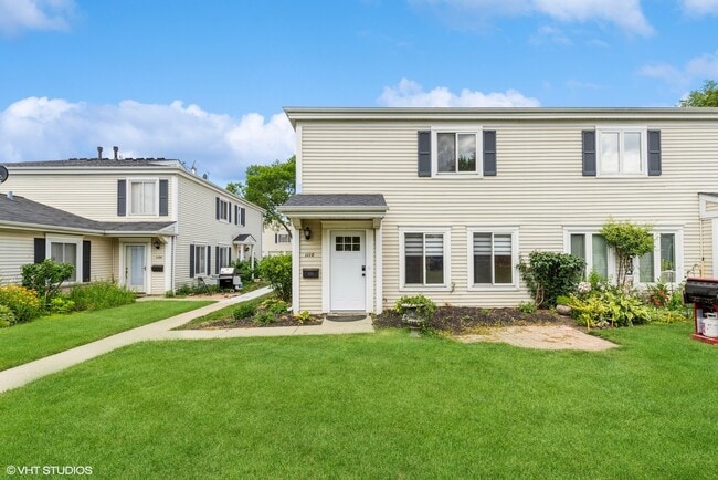 Primary Photo - 1110 Cove Dr