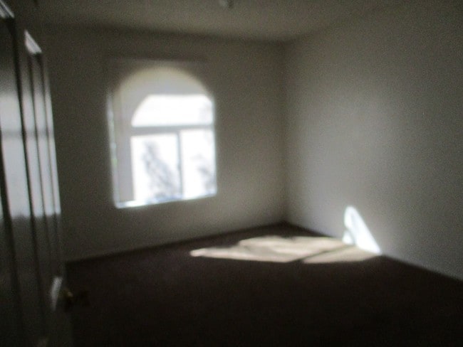 Building Photo - 3 br, 2.5 bath House - 2995 E Sunset #130 A