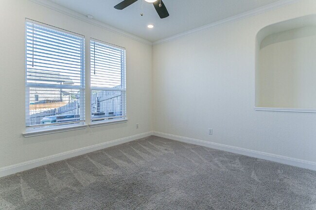 Building Photo - Bright & Beautiful 4 Bedroom two story home!