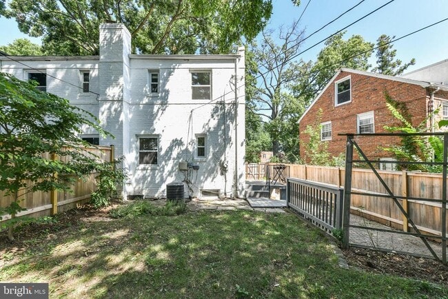Building Photo - 3208 9th St S