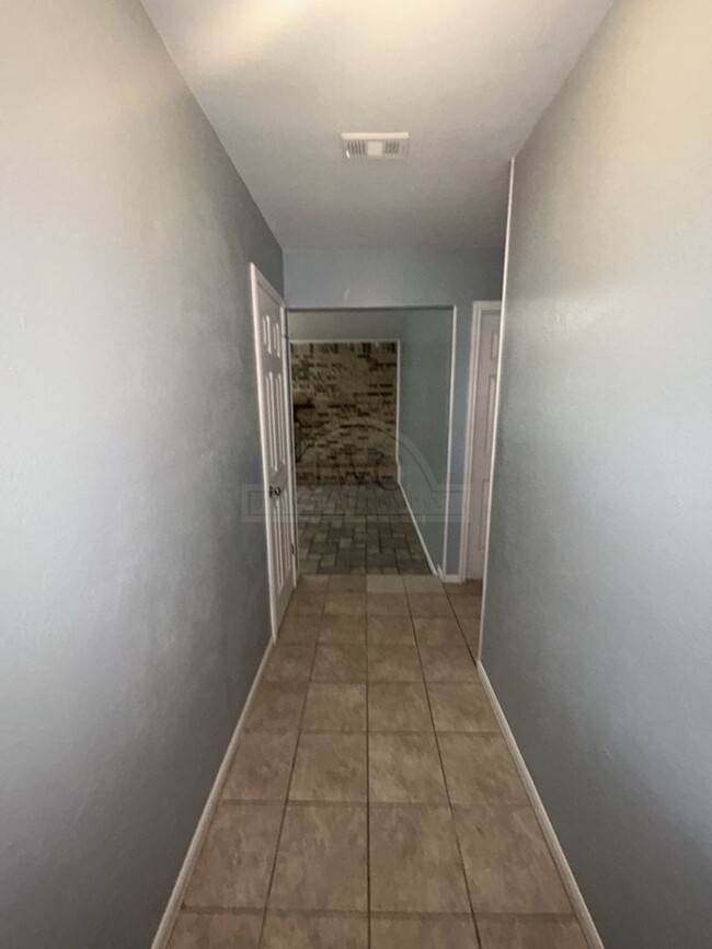 Building Photo - 1815 Gautier Ave