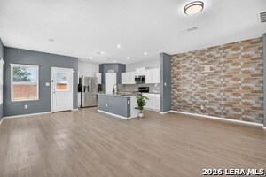 Building Photo - 10331 Barbeque Bay