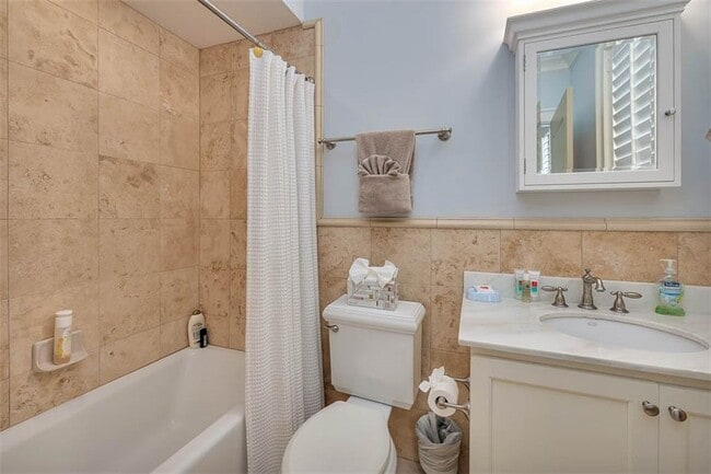 Building Photo - 17 Sea Oats Ln
