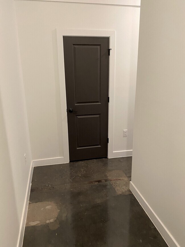 Building Photo - Peanut Crossing - 410 Wellons St