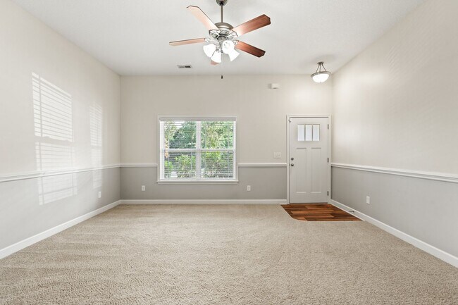 Building Photo - 3 BR, 2 BA 2-Car Garage Modern Ranch Livin...