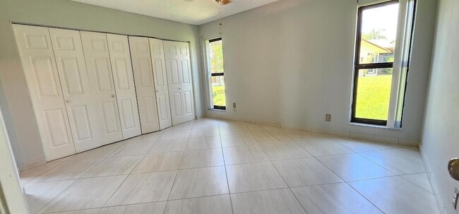 Building Photo - 3298 Shadow Wood Dr