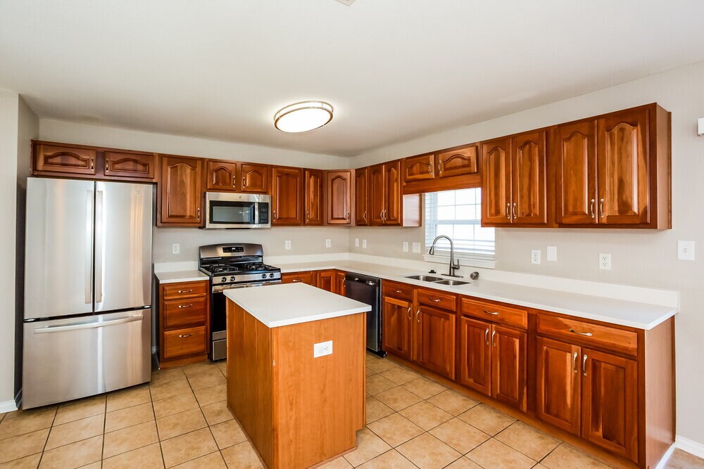 Building Photo - 6408 Matcumbe Way