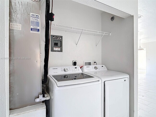 Building Photo - 4487 Pocatella Ave