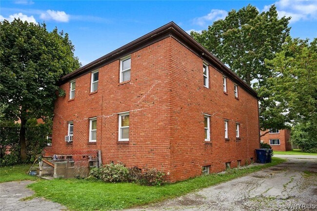 Building Photo - 40 Eagan Dr