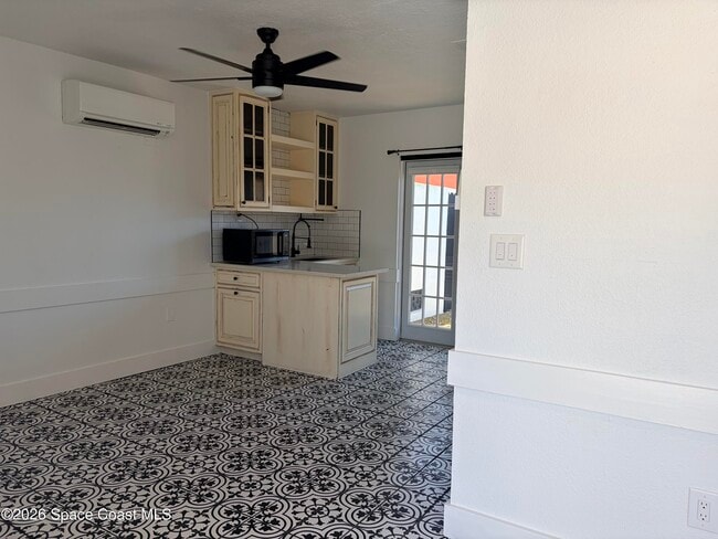 Building Photo - 1454 Guava Ave