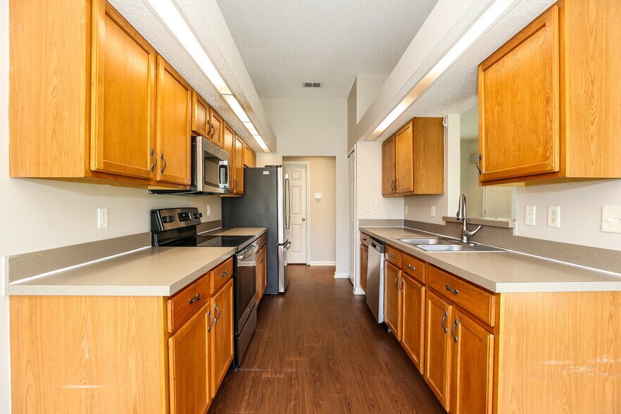Building Photo - 3559 White Cow Ct
