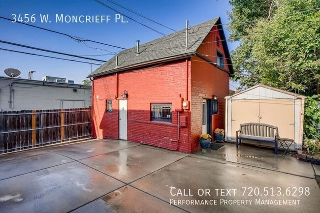 Building Photo - 3456 W Moncrieff Pl