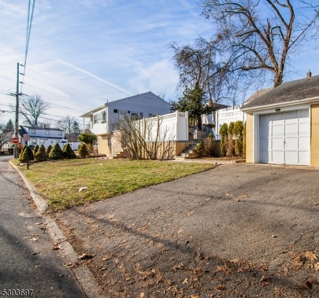 Building Photo - 301 Riverview Rd