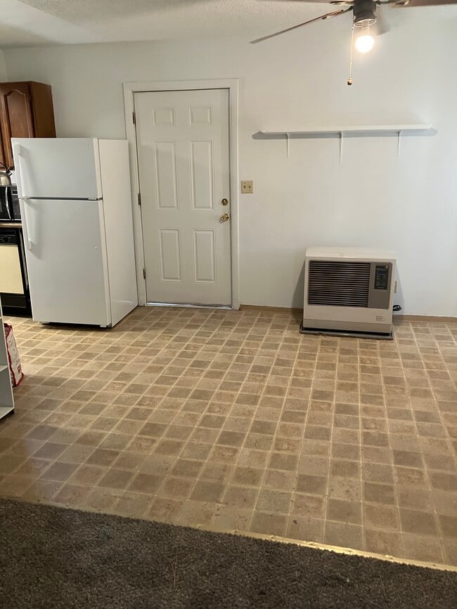 Building Photo - 449-980-980 Hixon Ln