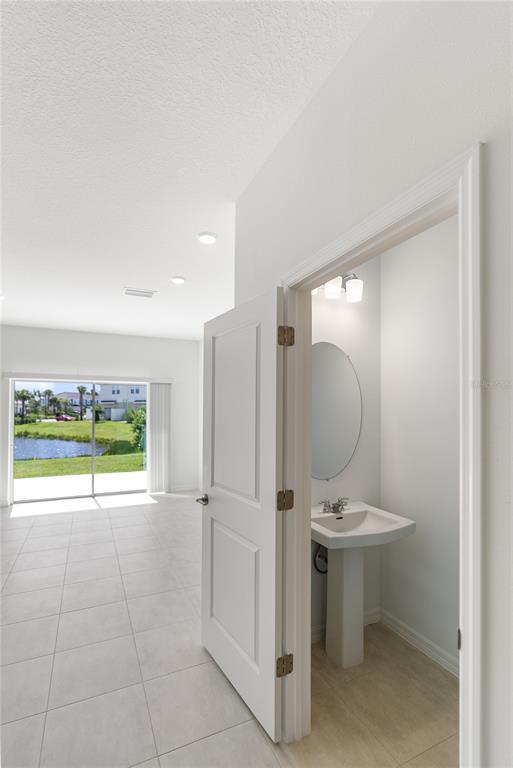 Building Photo - 15117 Cuzcorro Ct