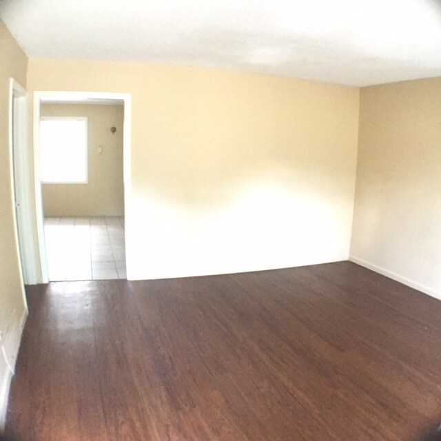 Building Photo - Lovely Home For Rent