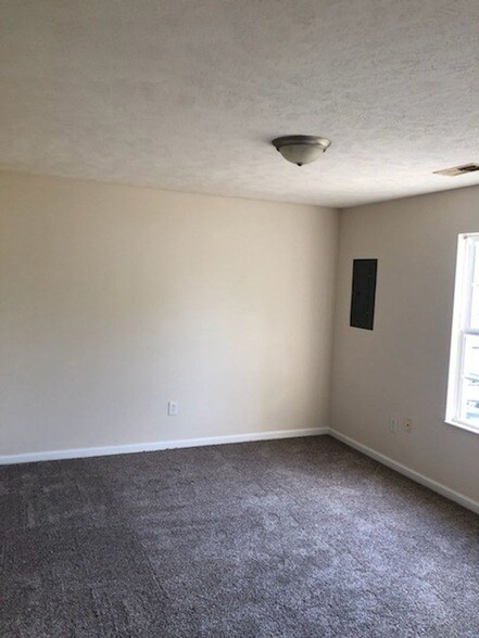 Building Photo - 125 Rocky Rd