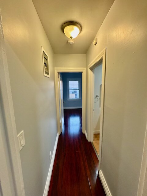 Building Photo - 1116 E Lexington Dr