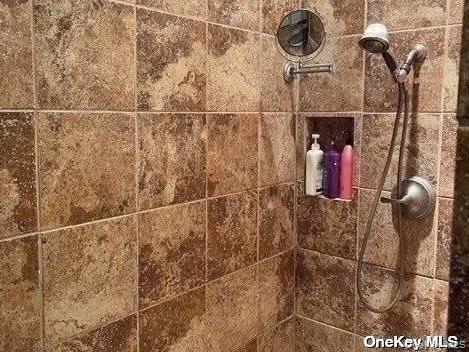 Building Photo - 721 Meadow Rd