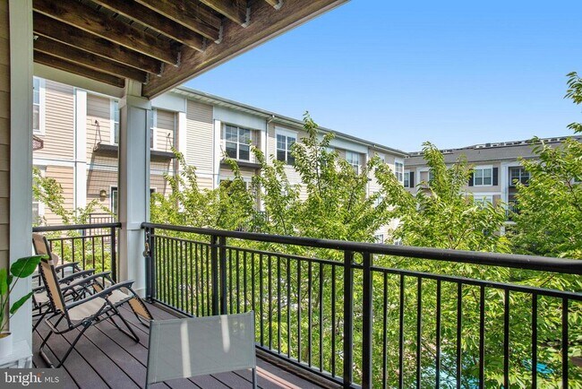 Building Photo - 501 Hungerford Dr