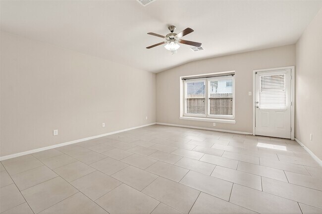 Building Photo - 19339 Vermillion Ct