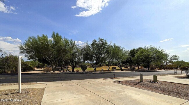 Building Photo - 5426 W Dove Mountain Park Rd
