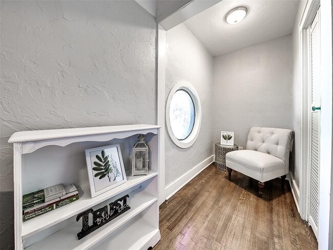 Building Photo - 1630 NW 17th St